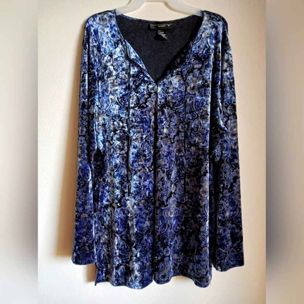 Venezia Velvet Blue/Black 18/20 Top